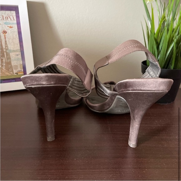 Kenneth Cole Reaction Sandals (9) - Picture 5 of 9